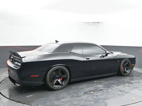 Used 2016 Dodge Challenger SRT Hellcat image 11