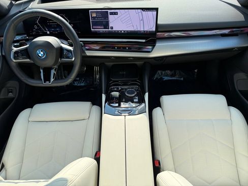 Certified 2026 BMW 550e xDrive AWD/4WD image 10