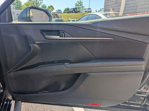 Used 2025 Toyota Camry LE FWD image 32