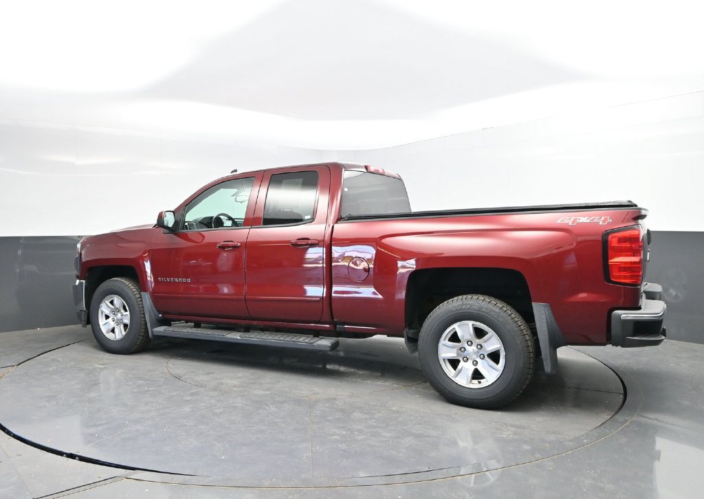Used 2017 Chevrolet Silverado 1500 LT w/ All Star Edition AWD/4WD image 6