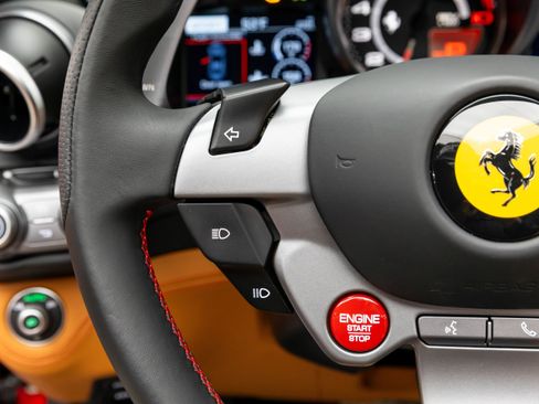 Used 2019 Ferrari Portofino image 23