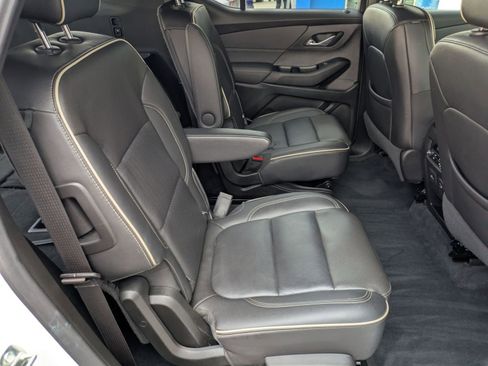 Certified 2023 Chevrolet Traverse Premier FWD image 26