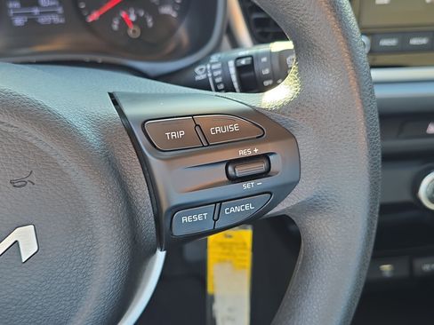 Certified 2022 Kia Rio S image 32