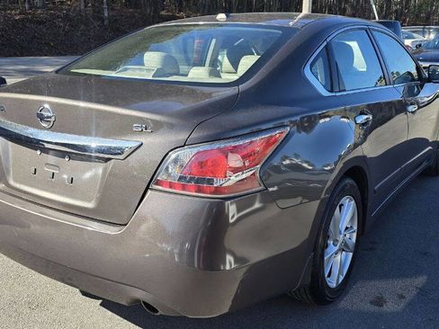 Used 2015 Nissan Altima 2.5 SL w/ Moonroof Package image 5