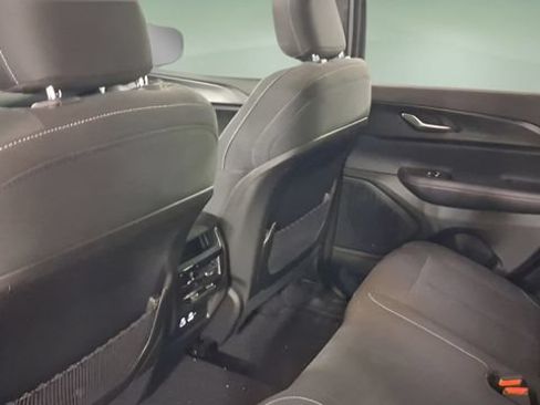 Used 2025 Jeep Grand Cherokee Laredo X w/ Trailer Tow Package AWD/4WD image 24