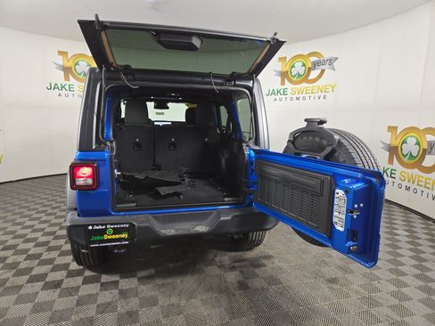 Certified 2024 Jeep Wrangler Sport S image 33