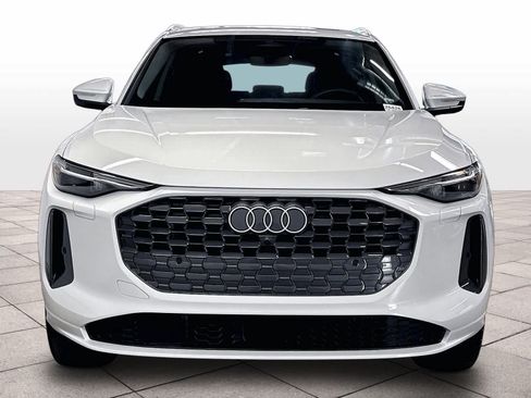 Used 2025 Audi Q5 Premium w/ Premium Plus AWD/4WD image 3