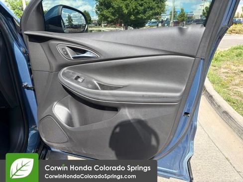Used 2025 Buick Encore GX Sport Touring AWD/4WD image 23
