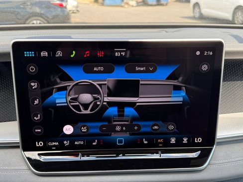 New 2026 Volkswagen Tiguan SE R-Line AWD/4WD image 16