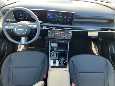 New 2026 Hyundai Tucson SE image 10
