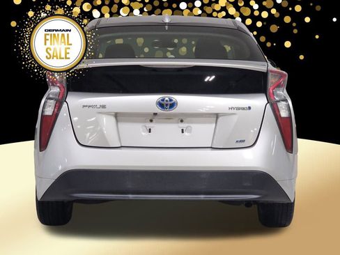 Used 2018 Toyota Prius Two image 7