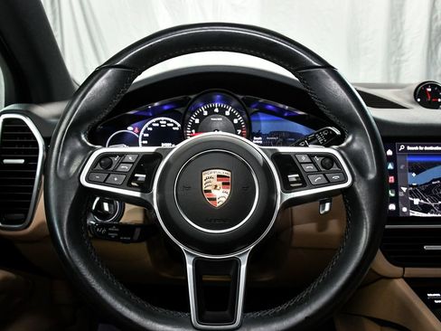 Used 2023 Porsche Cayenne AWD/4WD image 28
