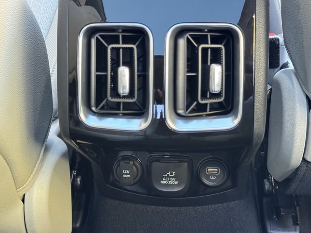 Used 2023 Kia Sorento SX Prestige w/ Panoramic Sunroof Package AWD/4WD image 12