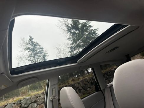 Used 2011 Subaru Forester 2.5X Premium w/ All-Weather Pkg image 14