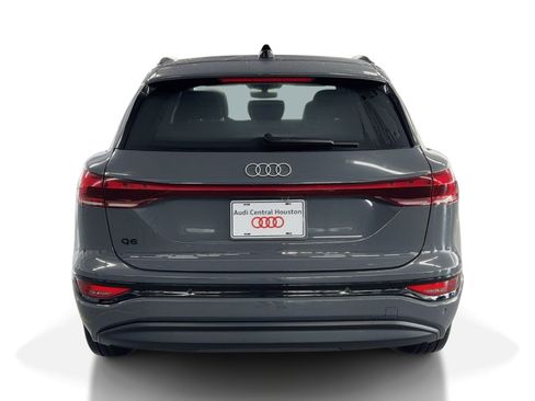 Used 2025 Audi Q6 e-tron Premium w/ Convenience Package image 10