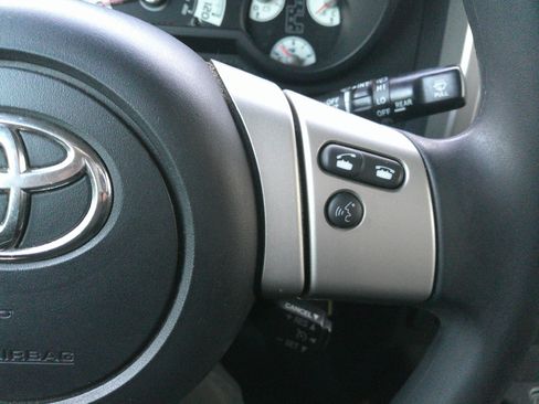 Used 2014 Toyota FJ Cruiser 4WD image 20