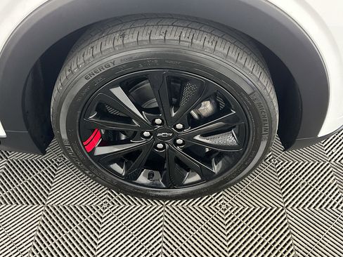 Used 2023 Chevrolet Bolt EUV LT w/ Convenience Package image 11