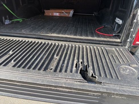 Used 2018 Ford F150 Lariat image 17