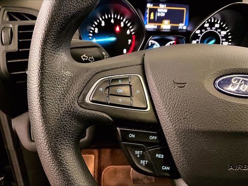 Used 2018 Ford Escape SE w/ SE Sync 3 Package image 17