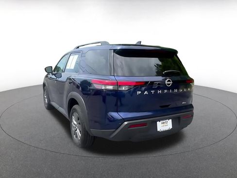 Used 2025 Nissan Pathfinder SV AWD/4WD image 11