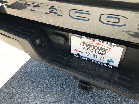 Certified 2023 Toyota Tacoma SR AWD/4WD image 12