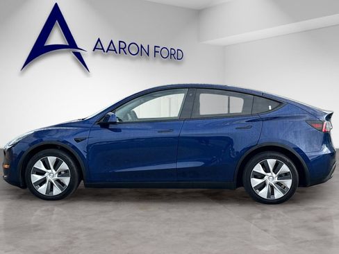 Used 2020 Tesla Model Y Long Range image 2