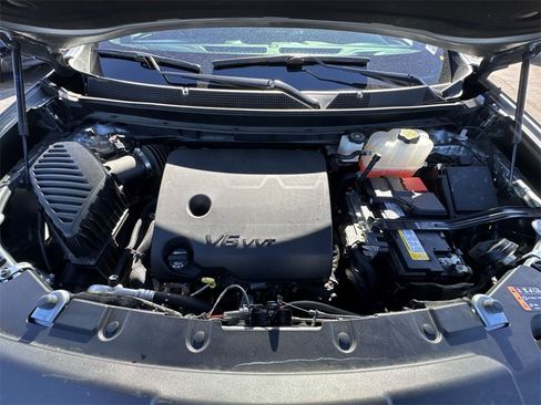 Used 2023 Chevrolet Traverse LT image 26