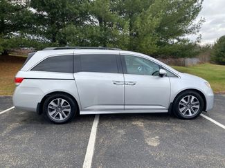 Used 2015 Honda Odyssey Touring video 2