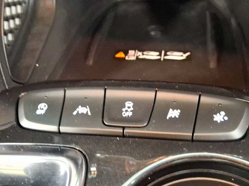Used 2026 Chevrolet TrailBlazer LT w/ Convenience Package FWD image 23