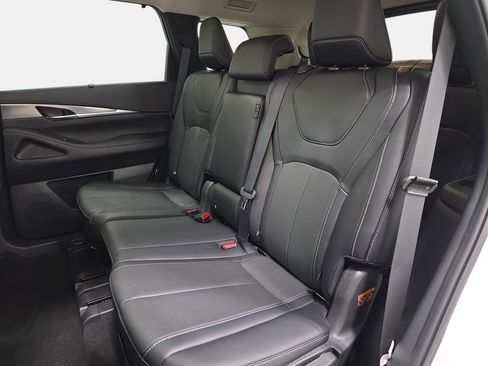 Certified 2023 INFINITI QX60 Luxe AWD/4WD image 11