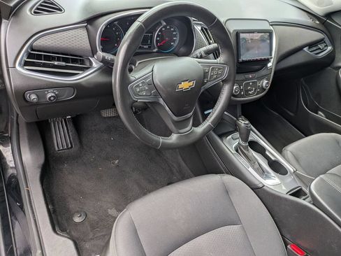 Used 2018 Chevrolet Malibu LT FWD image 9