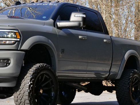 Used 2024 RAM 3500 Laramie w/ Night Edition image 59