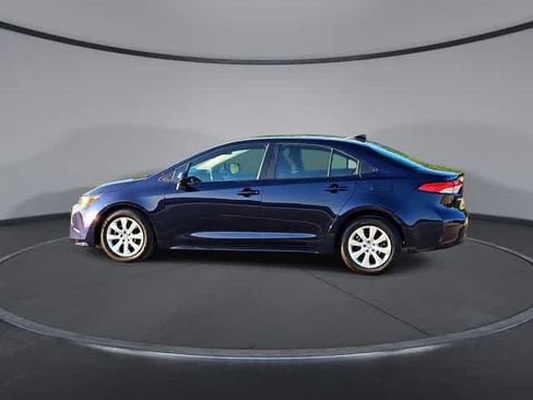 Used 2024 Toyota Corolla LE FWD image 5