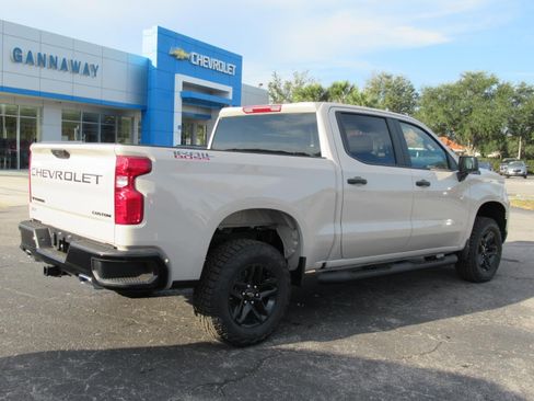 New 2026 Chevrolet Silverado 1500 Custom Trail Boss w/ LPO, Dark Essentials Package image 4