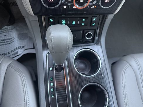 Used 2017 Chevrolet Traverse LT image 13