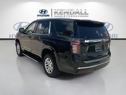 Used 2022 Chevrolet Tahoe LT w/ Luxury Package RWD image 4