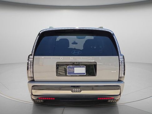 New 2026 Hyundai Ioniq 9 Calligraphy AWD/4WD image 4