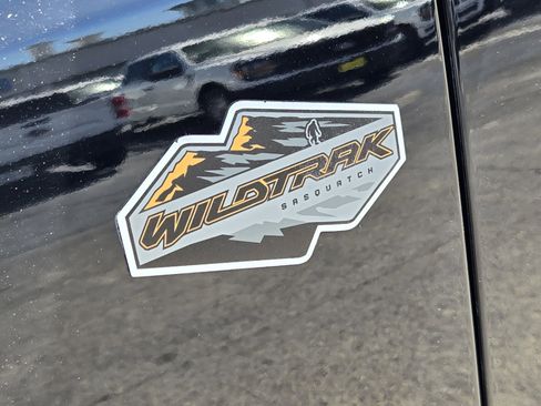 Used 2024 Ford Bronco Wildtrak image 11