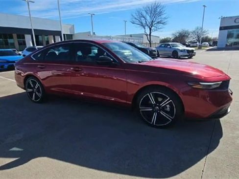 Used 2024 Honda Accord Sport image 2