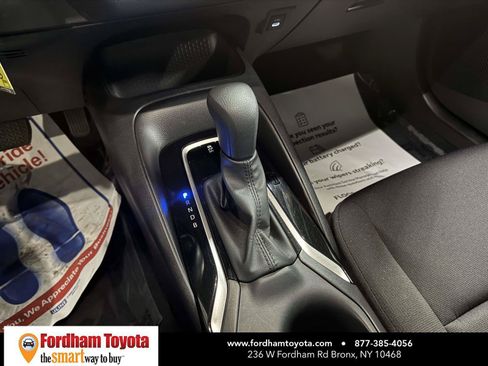 Used 2025 Toyota Corolla LE FWD image 28