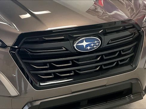 Used 2023 Subaru Forester Premium image 31
