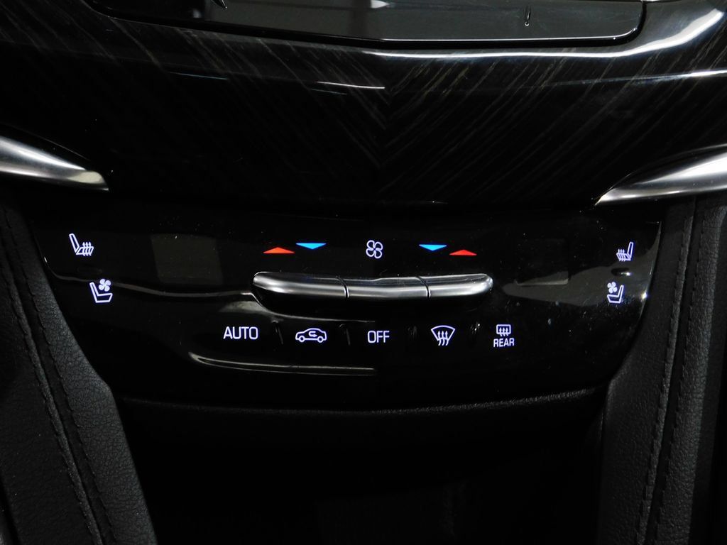 Used 2022 Cadillac XT6 Premium Luxury w/ Technology Package AWD/4WD image 45