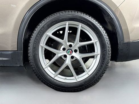 Used 2019 Alfa Romeo Stelvio Ti Lusso w/ Quick Order Package 22X Lusso image 32
