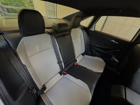 Used 2019 Volkswagen Jetta R-Line FWD image 38