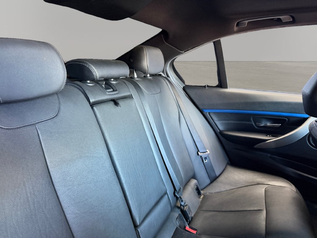 Used 2017 BMW 340i Sedan RWD image 23