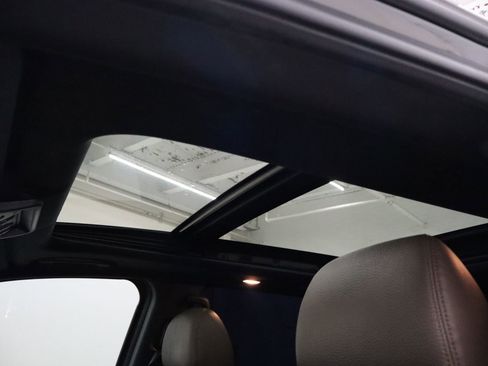 Used 2021 Nissan Titan Platinum Reserve w/ Moonroof Package image 23