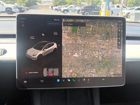 Used 2022 Tesla Model Y Performance AWD/4WD image 20