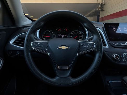 Used 2023 Chevrolet Malibu LT FWD image 34