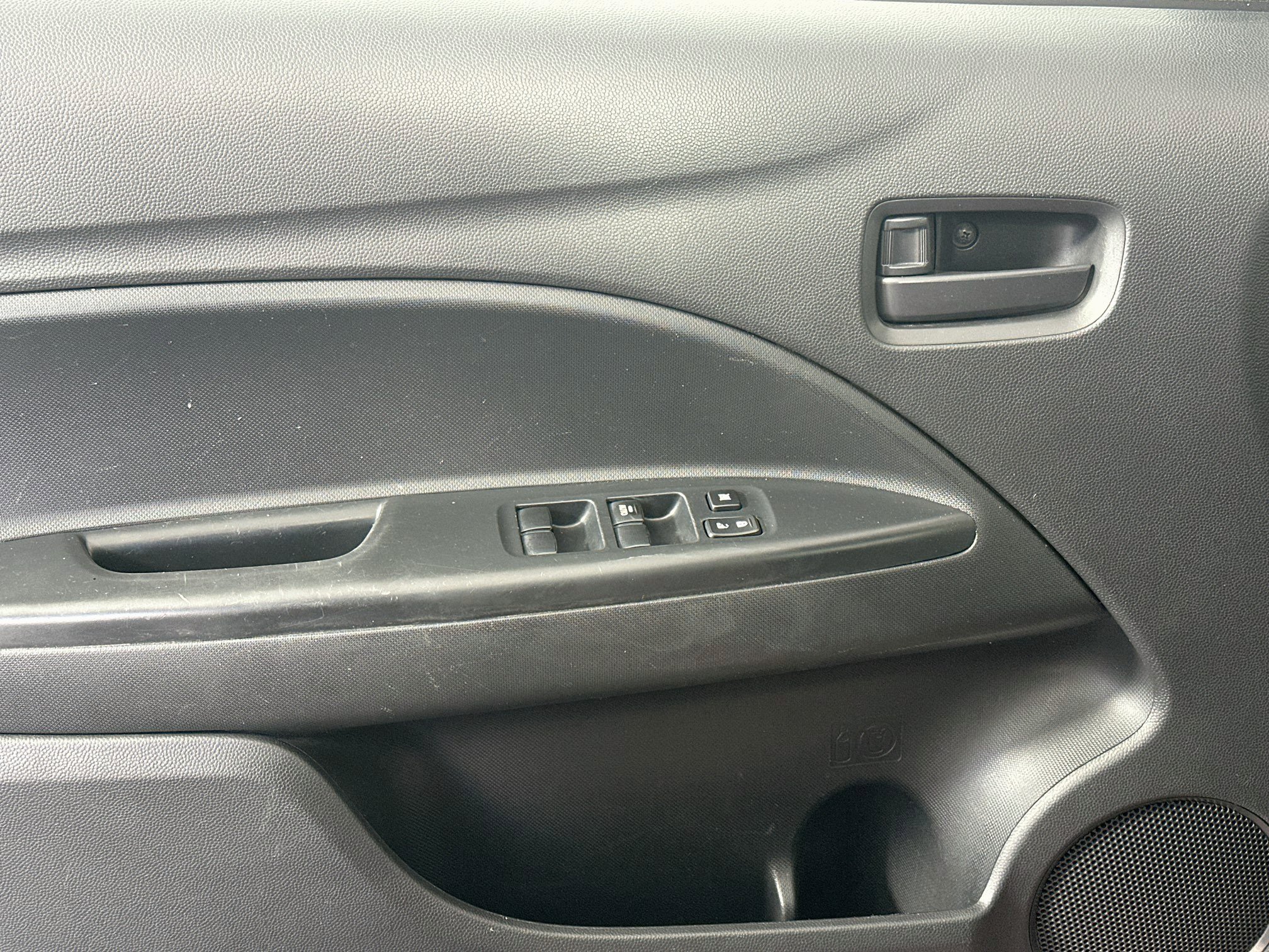 Used 2024 Mitsubishi Mirage ES FWD image 13