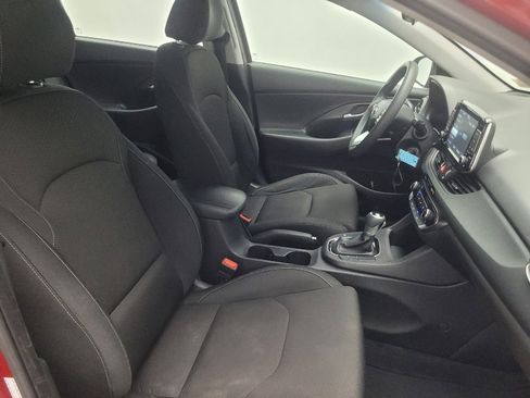 Used 2018 Hyundai Elantra GT FWD image 21